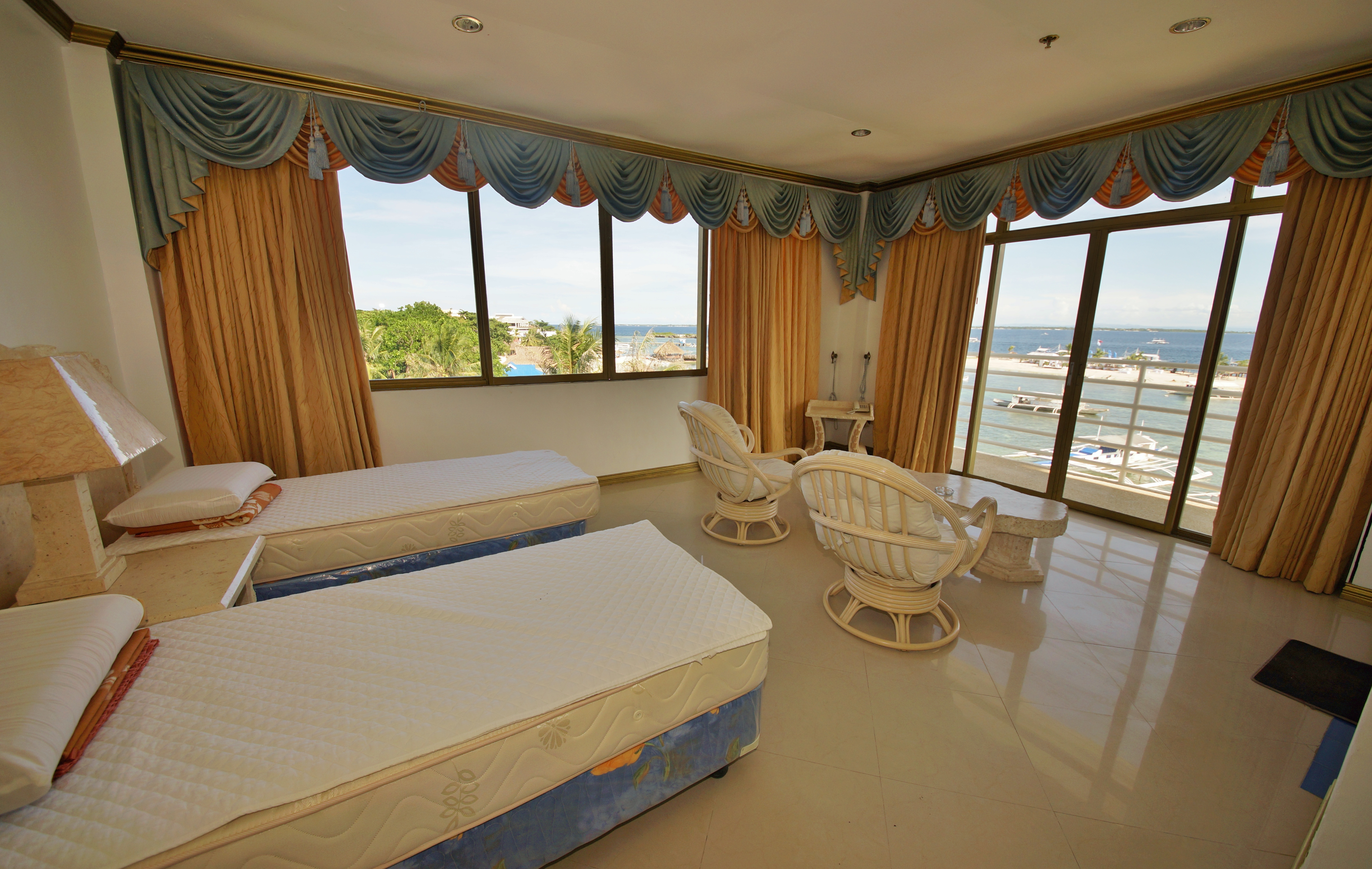 QQ シーフロント