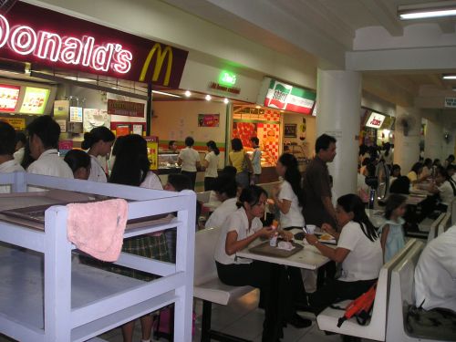 LSLC フードコート